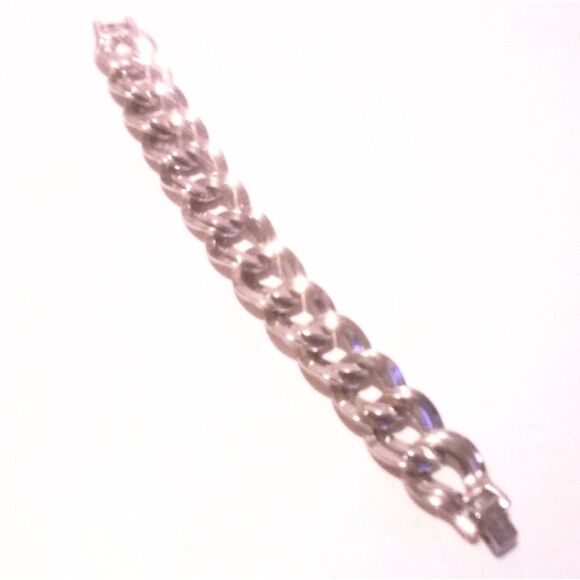 Vintage Monet Chunky Silver Tone Chain Link Bracelet - Picture 3 of 4